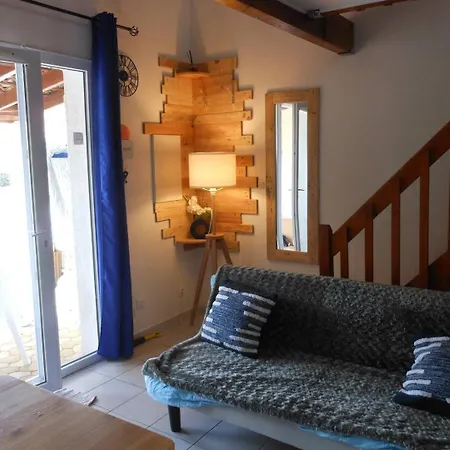 2 Pces Mez 33m2 Et Terrasse 17m2 Ref 4026 * Le Castellas