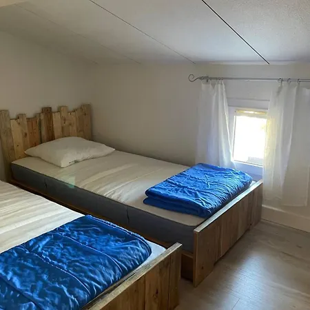 2 Pces Mez 33m2 Et Terrasse 17m2 Ref 4026 Apartment