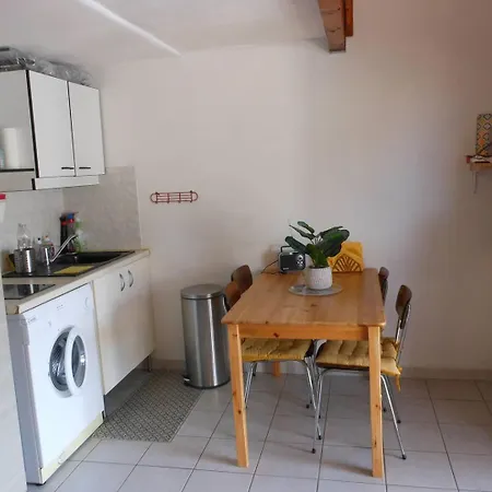 2 Pces Mez 33m2 Et Terrasse 17m2 Ref 4026 *