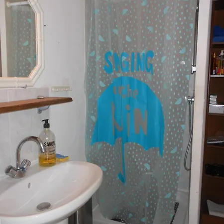 Apartment 2 Pces Mez 33m2 Et Terrasse 17m2 Ref 4026